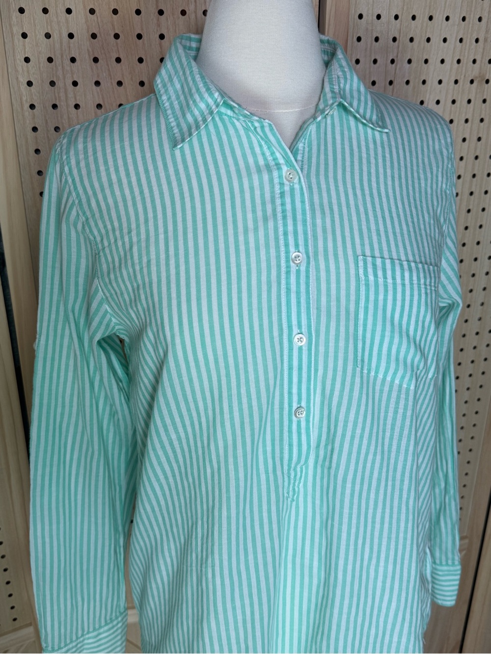 J.Crew Size 8 Mint Green White Stripe Cotton Button Down Shirt Coastal Summer - Picture 3 of 10